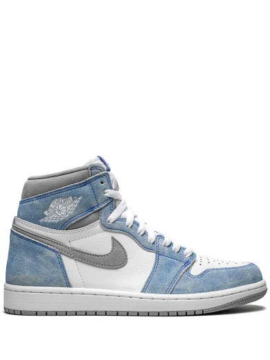 Jordan 1 Retro High OG hyper royal side view